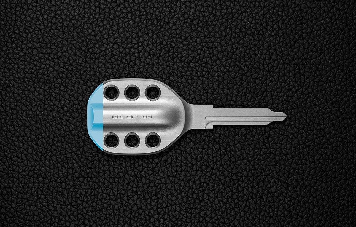 Silver | Gulf Racing Blue