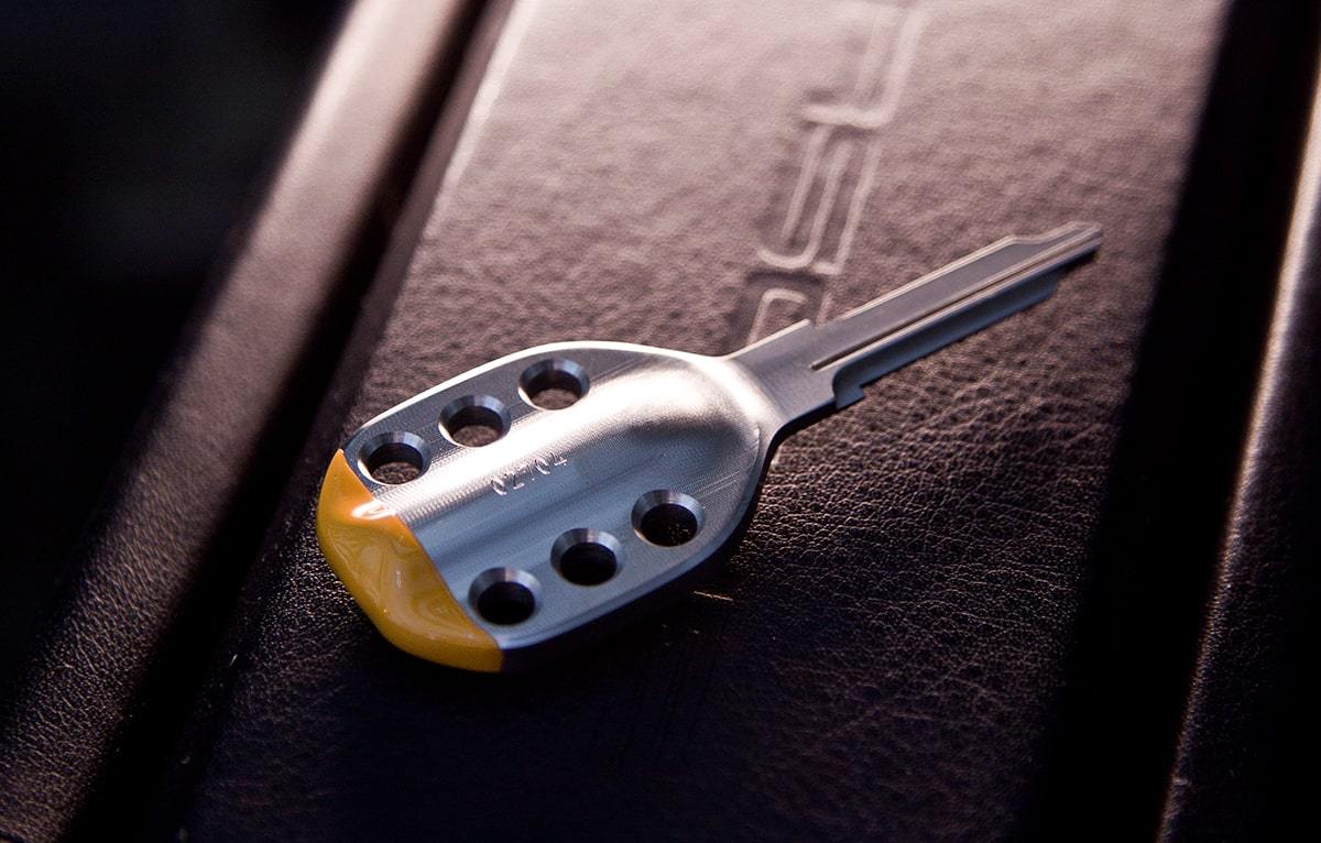 Silver | Signal Yellow